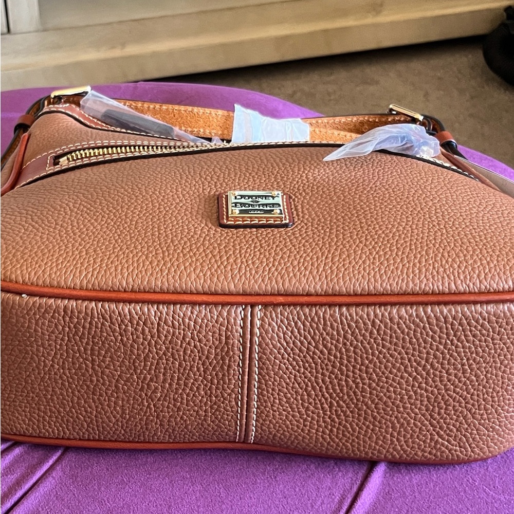 Dooney & Bourke Caramel Leather Shoulder Bag 🪻 - Picture 9 of 11